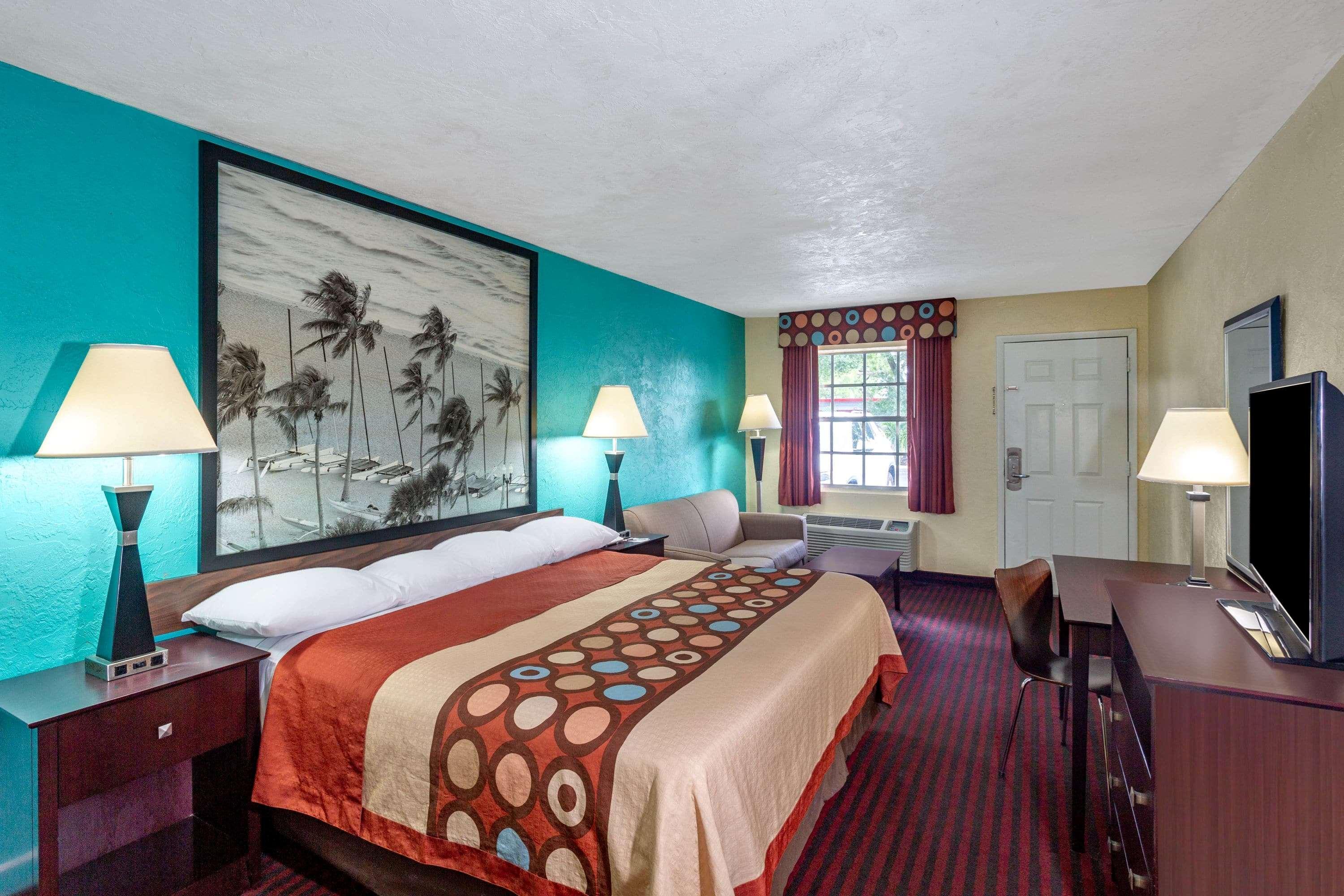 Super 8 By Wyndham Bradenton Sarasota Area Motel Exterior photo